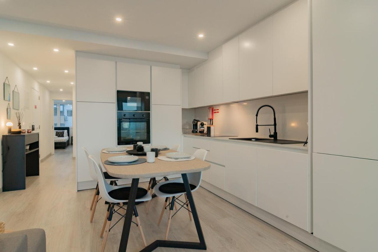 Stylish Apartment W/ River View By Lovelystay Oeiras Exterior photo